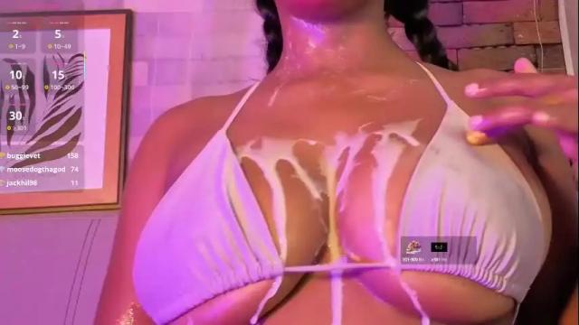 Image 12 of emmaconneer Stream on Chaturbate on 8 days ago