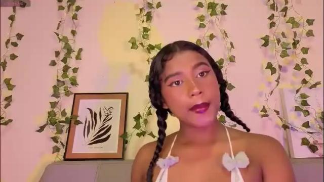 Image 11 of emmaconneer Stream on Chaturbate on 1 month ago