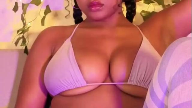 Image 11 of emmaconneer Stream on Chaturbate on 29 days ago