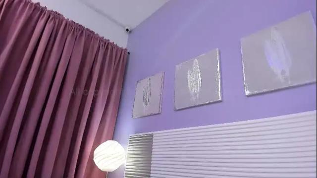 Image 10 of emmacreamy Stream on Chaturbate on 1 month ago