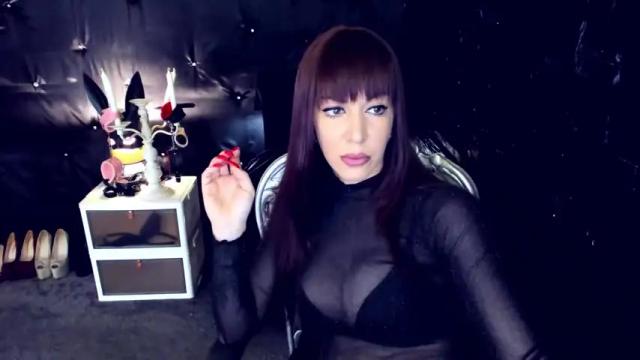 Image 3 of emmadomina Stream on Chaturbate on 16 months ago