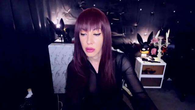 Image 7 of emmadomina Stream on Chaturbate on 15 months ago