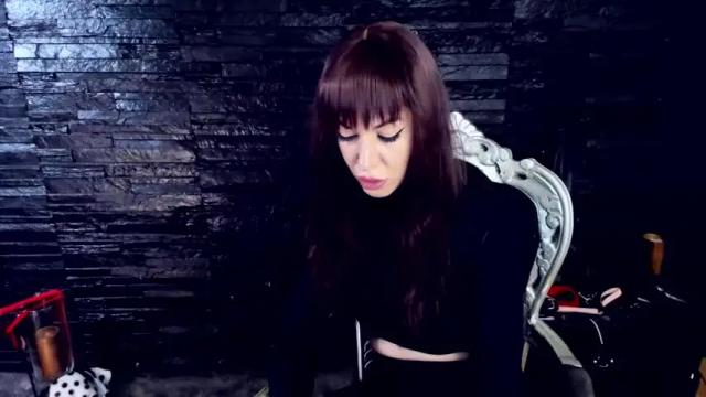 Image 2 of emmadomina Stream on Chaturbate on 14 months ago