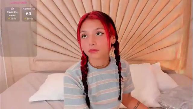 Image 12 of emmaduff_ Stream on Chaturbate on 2 months ago