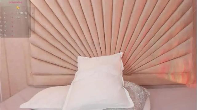 Image 6 of emmaduff_ Stream on Chaturbate on 2 months ago