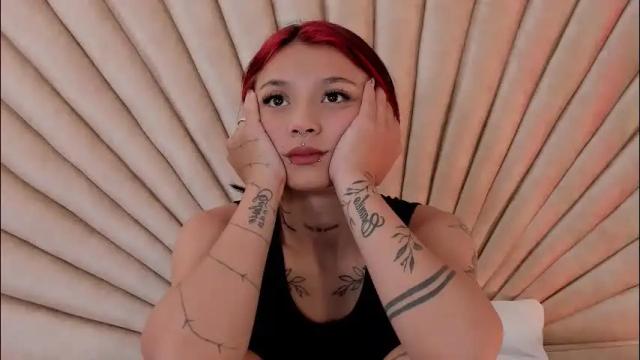 Image 11 of emmaduff_ Stream on Chaturbate on 2 months ago