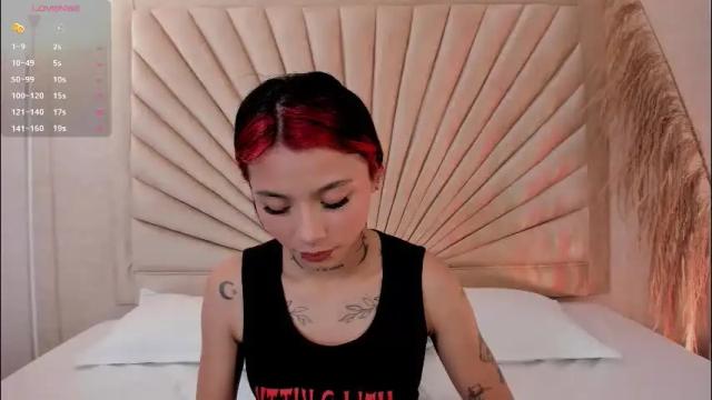 Image 4 of emmaduff_ Stream on Chaturbate on 2 months ago