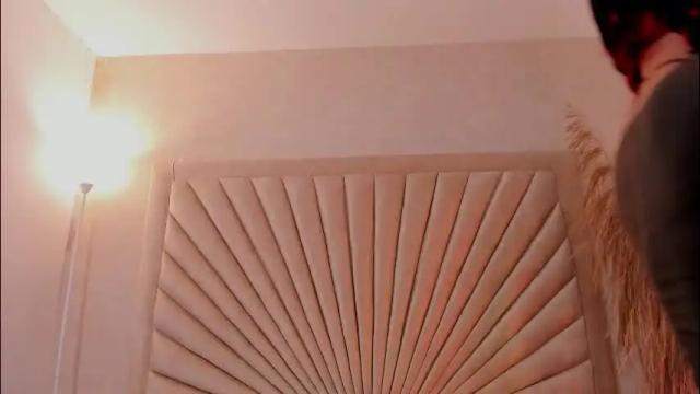 Image 7 of emmaduff_ Stream on Chaturbate on 2 months ago