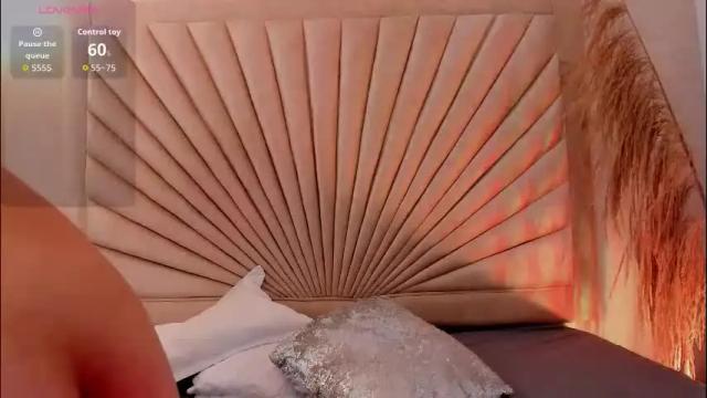 Image 12 of emmaduff_ Stream on Chaturbate on 2 months ago