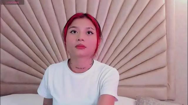 Image 6 of emmaduff_ Stream on Chaturbate on 1 month ago