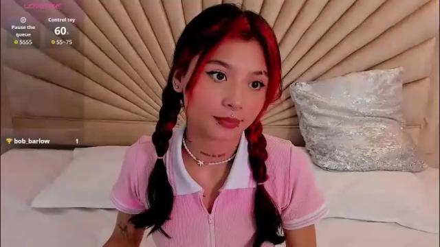 Image 10 of emmaduff_ Stream on Chaturbate on 1 month ago