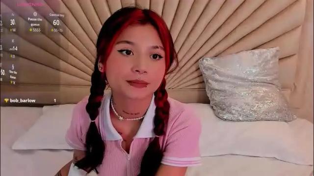 Image 8 of emmaduff_ Stream on Chaturbate on 1 month ago