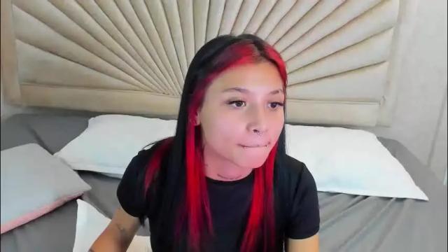 Image 10 of emmaduff_ Stream on Chaturbate on 1 month ago