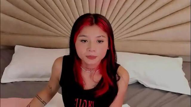 Image 4 of emmaduff_ Stream on Chaturbate on 1 month ago