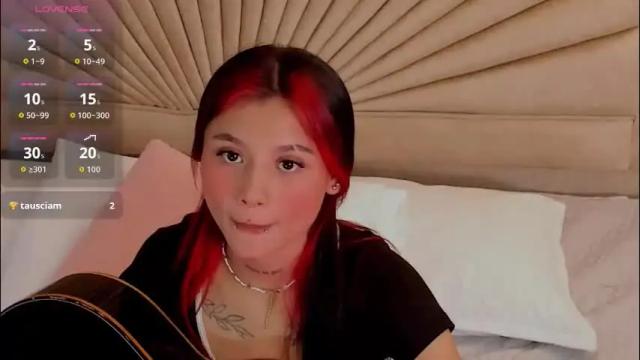 Image 10 of emmaduff_ Stream on Chaturbate on 1 month ago