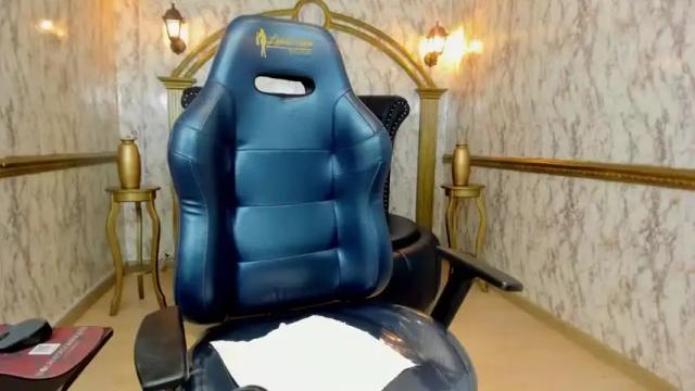 Image 4 of emmadupont Stream on Chaturbate on 23 months ago