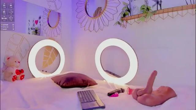 Image 10 of emmaduque Stream on Chaturbate on 1 month ago