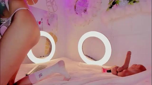 Image 12 of emmaduque Stream on Chaturbate on 1 month ago