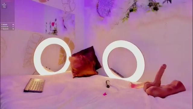 Image 10 of emmaduque Stream on Chaturbate on 1 month ago