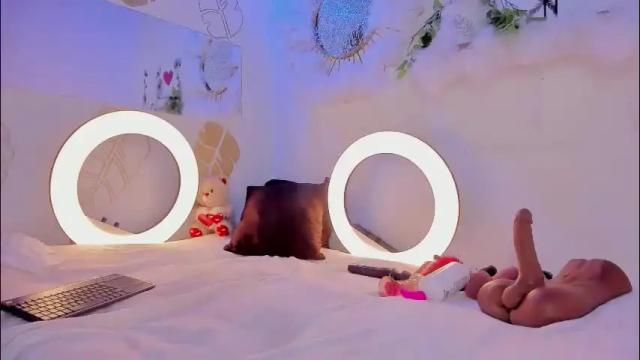 Image 10 of emmaduque Stream on Chaturbate on 1 month ago