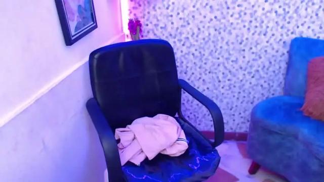 Thumbnail 1, emmaferri_'s Stream at Chaturbate, 24 months ago