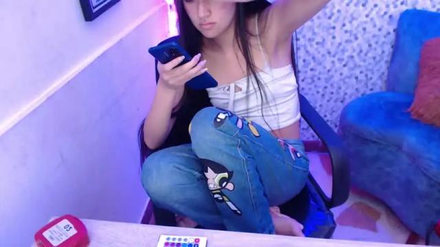 Image 10 of emmaferri_ Stream on Chaturbate on 24 months ago