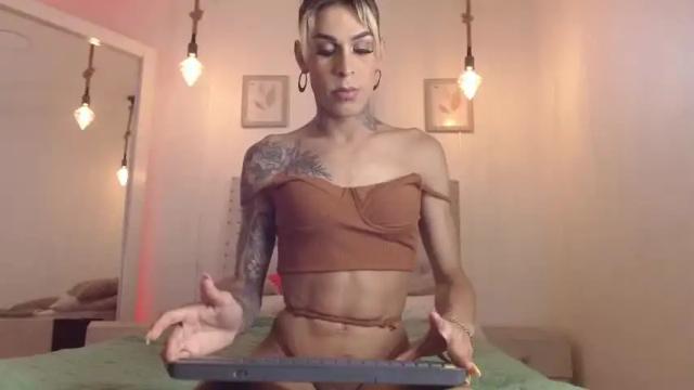 Image 10 of emmafox_07 Stream on Chaturbate on 21 months ago
