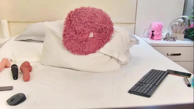 Thumbnail 1, emmagoldd's Stream at Chaturbate, 1 month ago