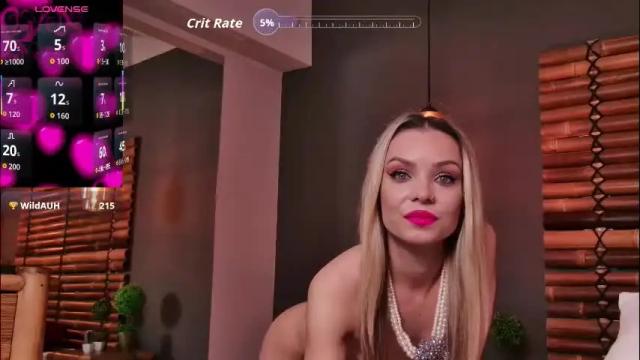 Image 12 of emmagoldd Stream on Chaturbate on 1 month ago
