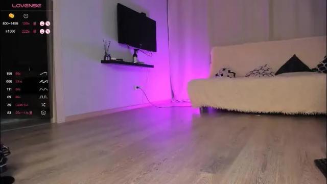 Image 11 of emmahotvibe Stream on Chaturbate on 2 months ago