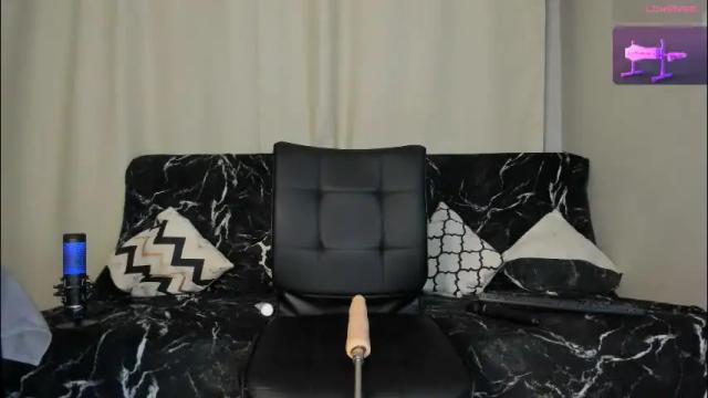 Image 8 of emmahotvibe Stream on Chaturbate on 1 month ago