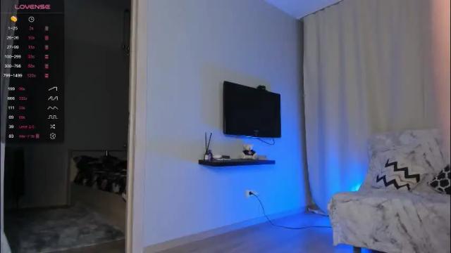 Image 4 of emmahotvibe Stream on Chaturbate on 1 month ago