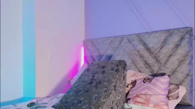 Image 3 of emmajohnss Stream on Chaturbate on 7 days ago