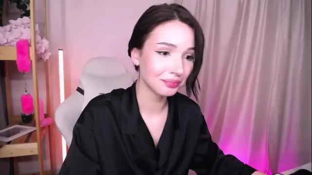 Image 4 of emmakeam_ Stream on Chaturbate on 2 months ago