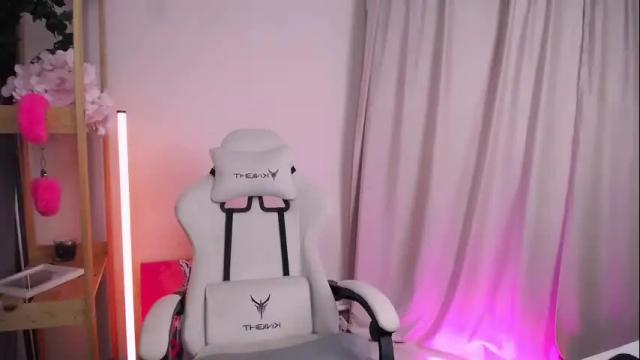 Image 7 of emmakeam_ Stream on Chaturbate on 2 months ago