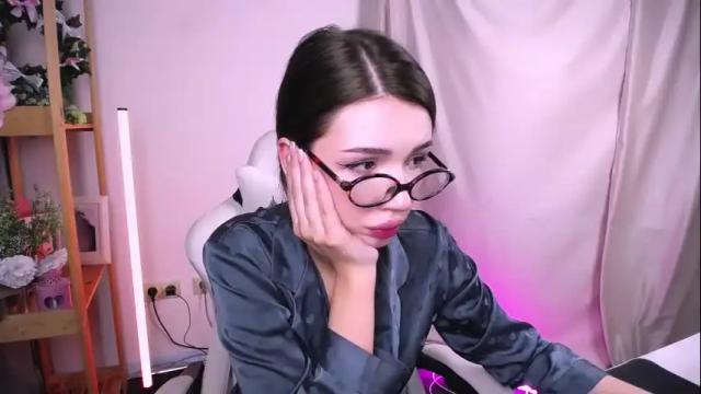 Image 4 of emmakeam_ Stream on Chaturbate on 1 month ago