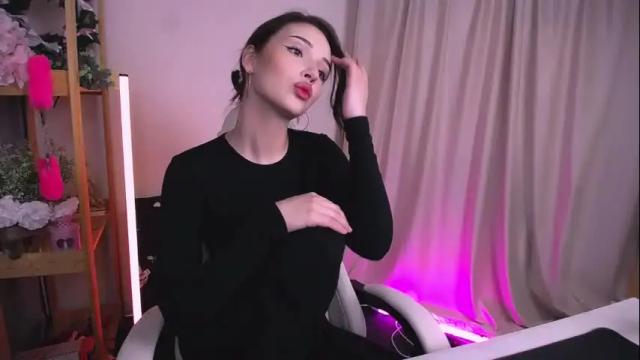 Image 10 of emmakeam_ Stream on Chaturbate on 1 month ago