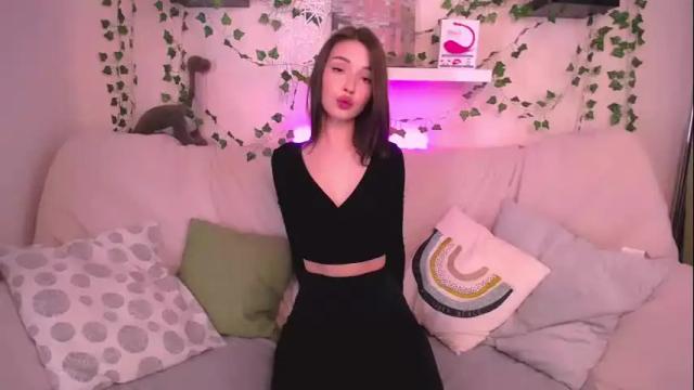 Image 6 of emmakeam_ Stream on Chaturbate on 10 days ago