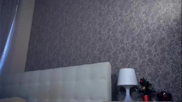 Image 2 of emmalaflame Stream on Chaturbate on 2 months ago