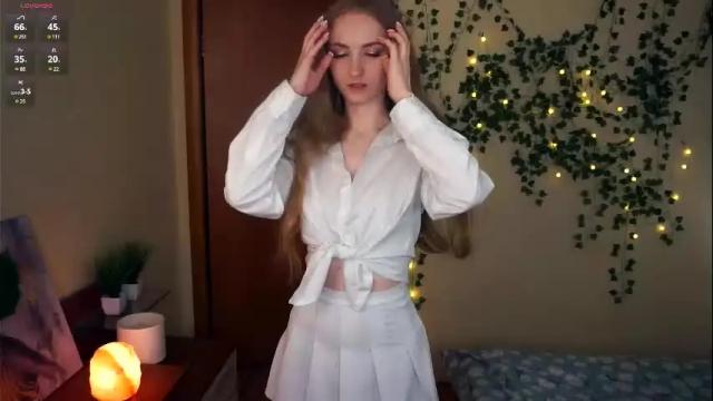 Thumbnail 1, emmalaflame's Stream at Chaturbate, 1 month ago