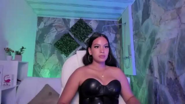 Image 3 of emmalewis_ Stream on Chaturbate on 18 months ago