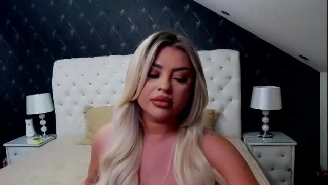 Image 3 of emmamavis Stream on Chaturbate on 3 days ago