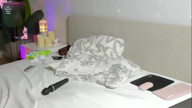 Image 4 of emmanuelleee Stream on Chaturbate on 11 days ago