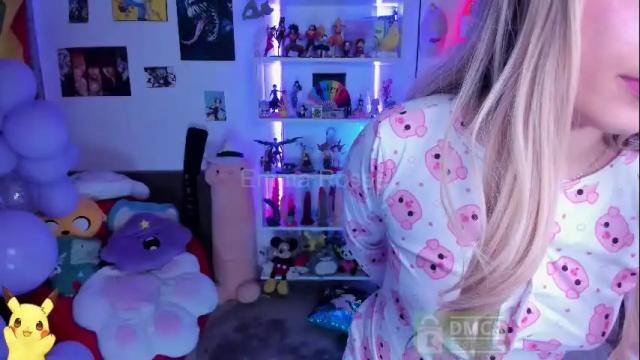 Image 4 of emmarosse11 Stream on Chaturbate on 6 months ago