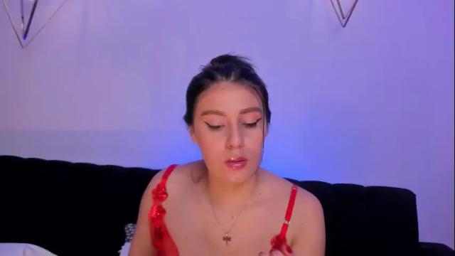 Image 6 of emmaspencerx Stream on Chaturbate on 1 month ago