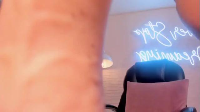 Image 8 of emmaspencerx Stream on Chaturbate on 22 days ago