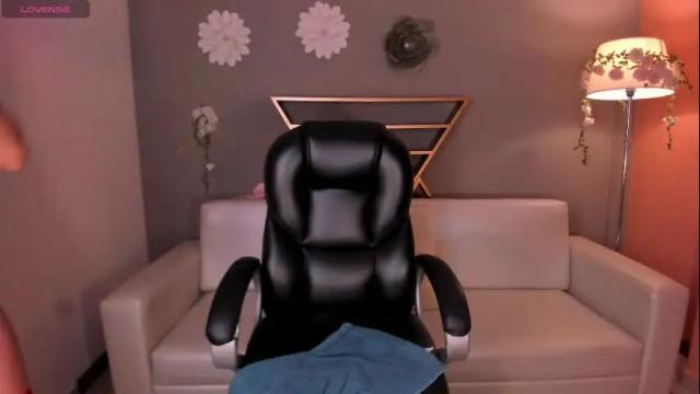 Image 8 of emmaspencerx Stream on Chaturbate on 20 days ago