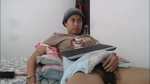 Image 2 of emmasweet95 Stream on Chaturbate on 22 days ago