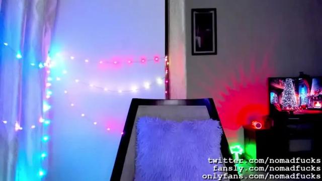 Image 2 of emmaterrestrial Stream on Chaturbate on 16 months ago
