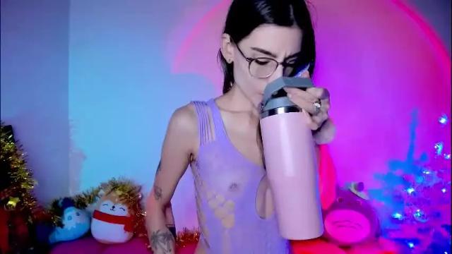 Thumbnail 1, emmaterrestrial's Stream at Chaturbate, 1 month ago